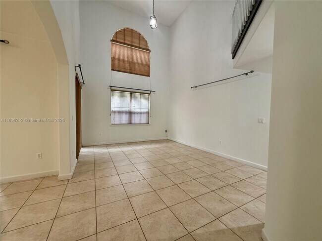Foto del edificio - 14047 SW 155th St