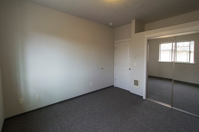 Foto del edificio - The Hood