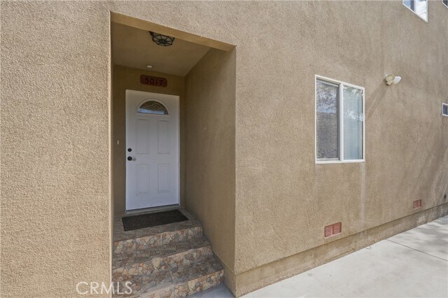 Building Photo - 5017 Halldale Ave