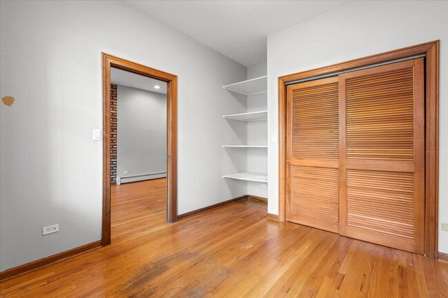 Foto del edificio - 1 bedroom in Chicago IL 60613