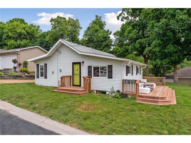 Building Photo - 4556 Island View Dr
