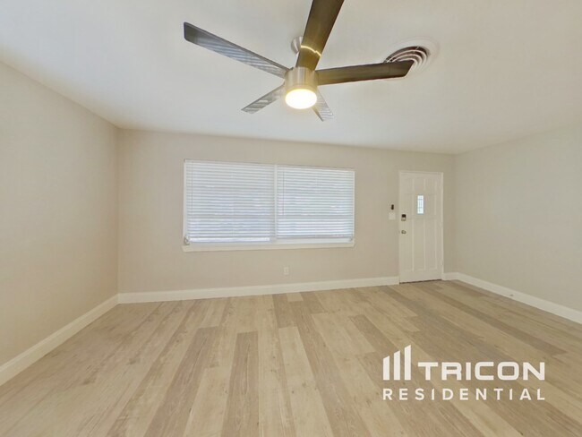 Foto del edificio - 3635 17th St N