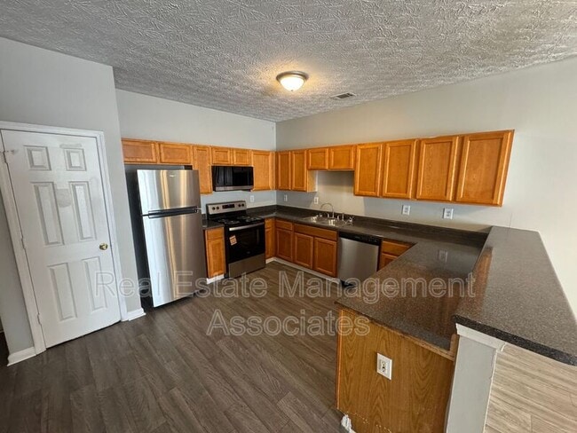 Building Photo - 1755 Carrington Dr