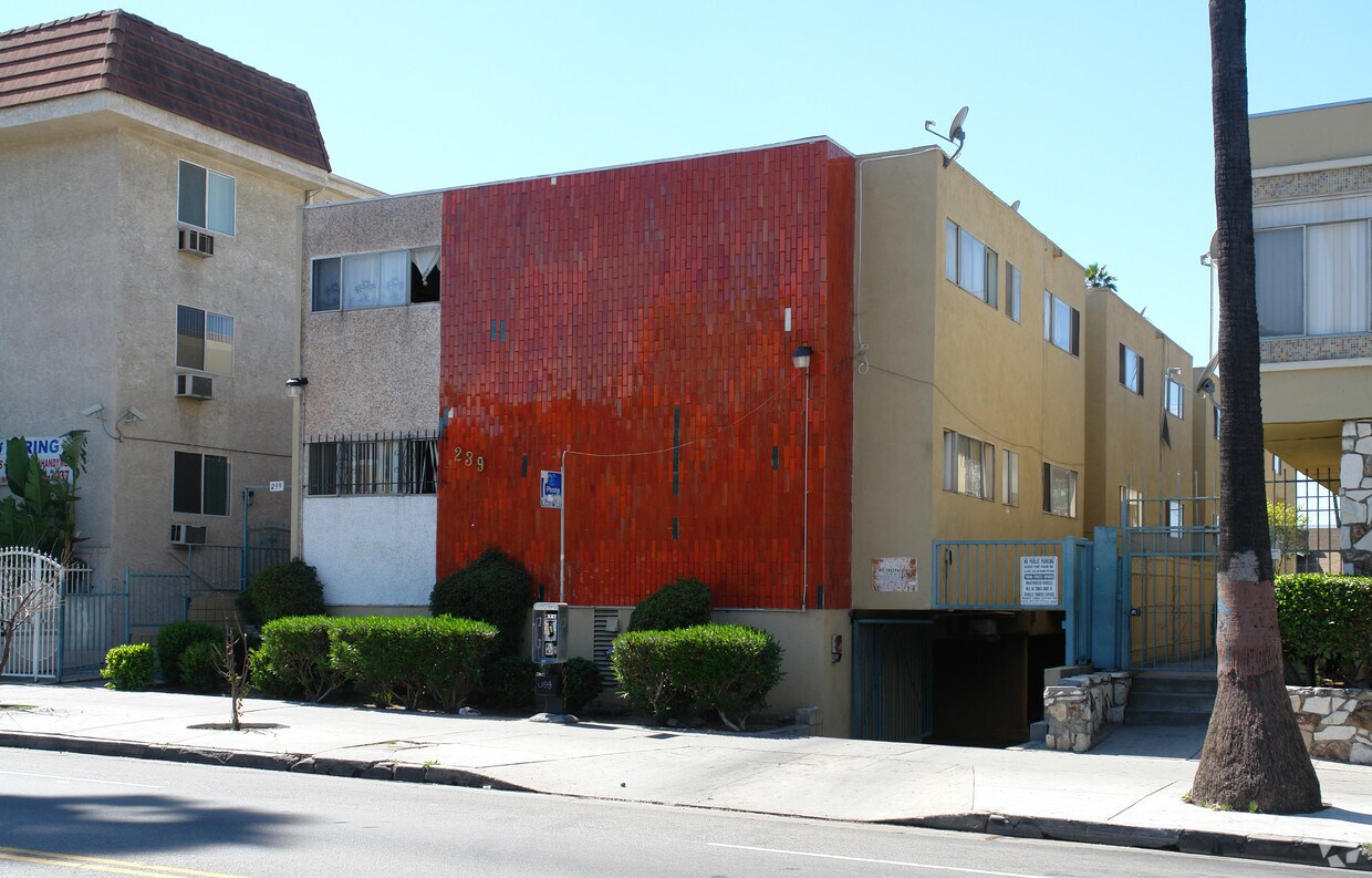 Foto del edificio - 239 S Normandie Ave