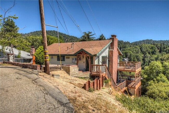 Building Photo - 418 Darfo Dr
