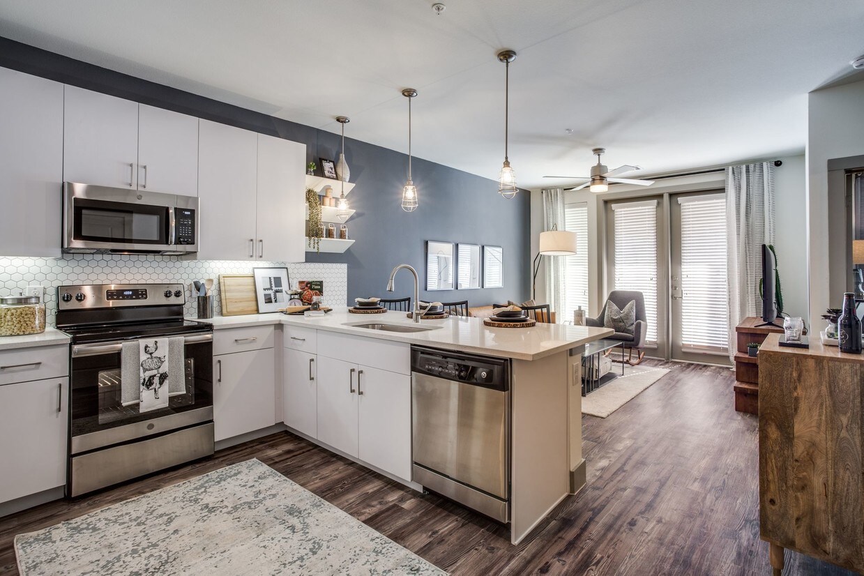 Victor Prosper Apartments in Dallas, TX