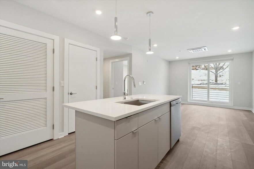 Photo - 3449 Scotts Lane Unit B307