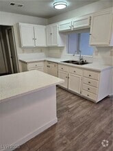Building Photo - 6929 Oyster Shell Dr