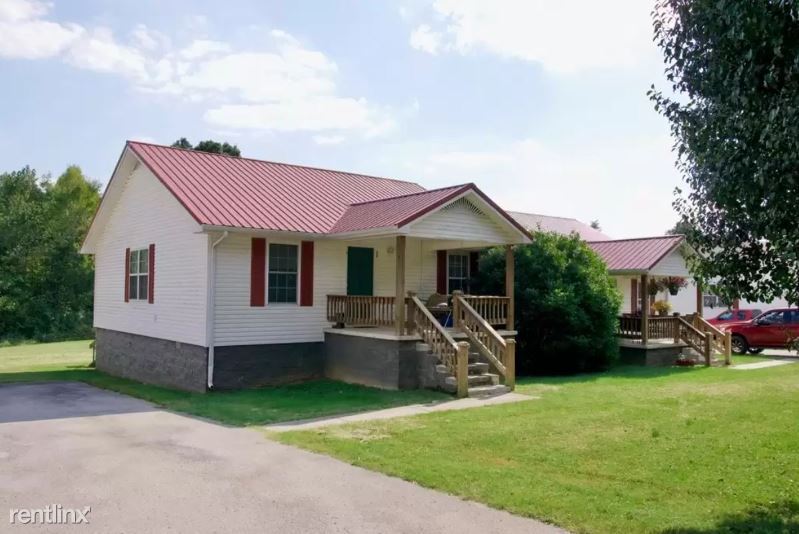 2 br, 1 bath Townhome 150 Oak Springs Ln Townhome Rentals in