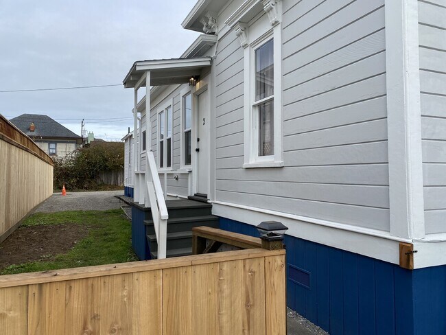 Building Photo - 921 I Street