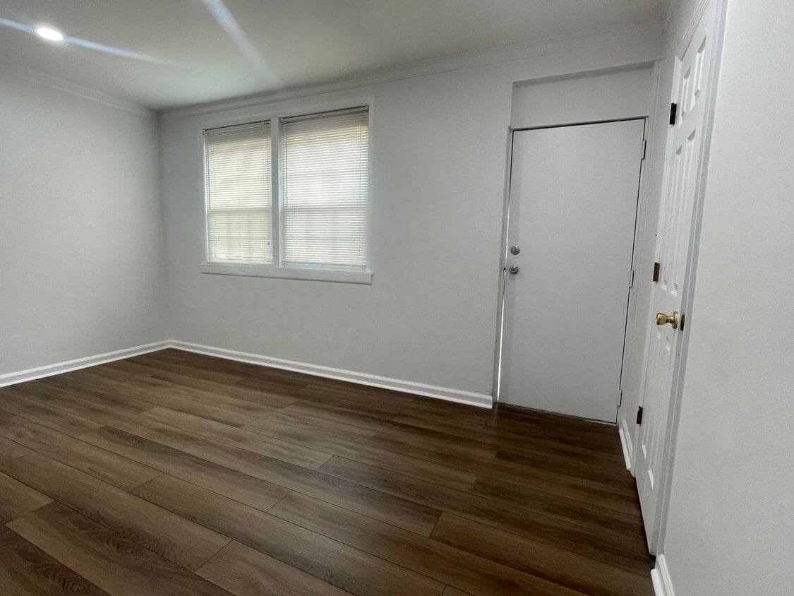 Photo - 4762 Trenton Drive