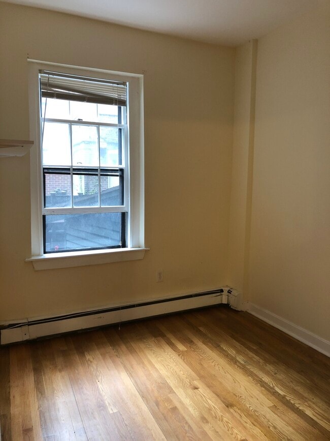 Building Photo - 66 Pinckney St