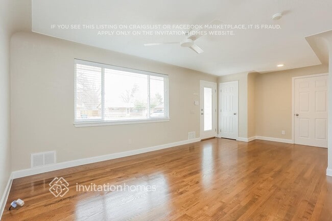 Building Photo - 1415 S Depew St