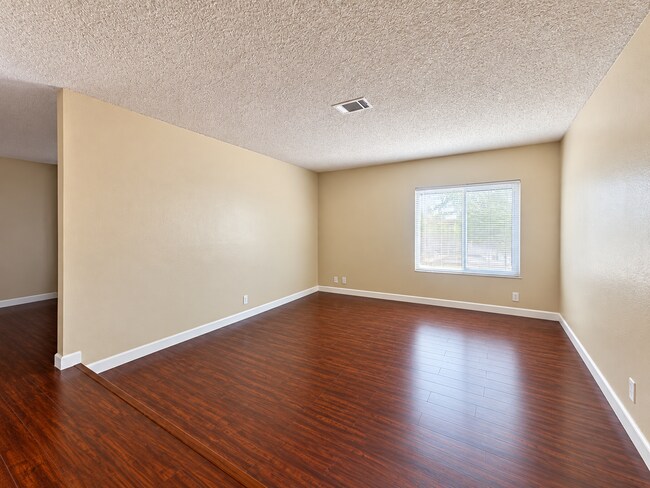 Foto del edificio - 32456 Darlene Way