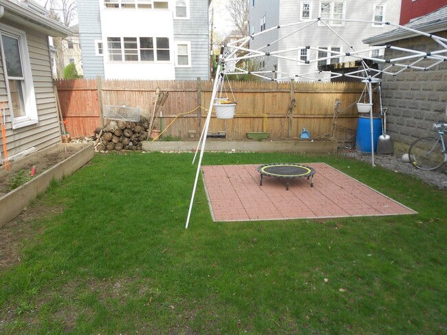 No Brokers Fee, In-Unit Washer and Dryer, Eat-in Kitchen, Parking for Rent - No Brokers Fee, In-Unit Washer and Dryer, Eat-in Kitchen, Parking for Rent Apartment