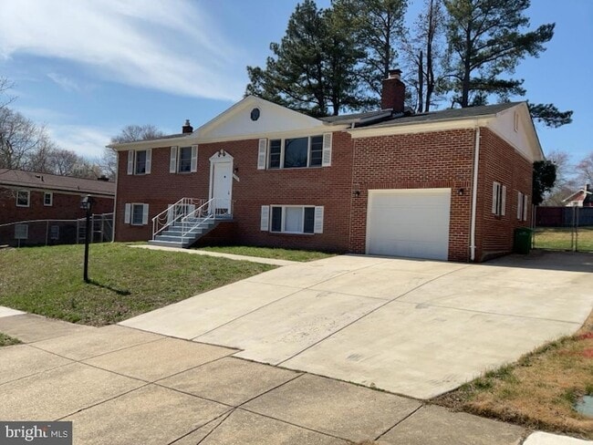 Building Photo - 6920 Groveton Dr