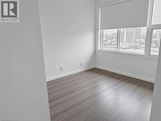 Building Photo - 85 Duke St W