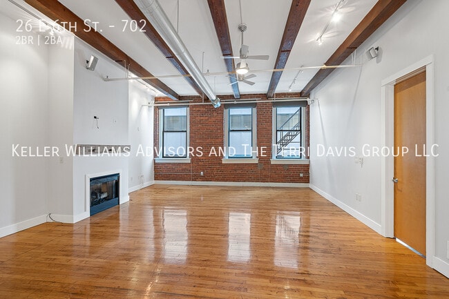 Building Photo - 26 E 6th St