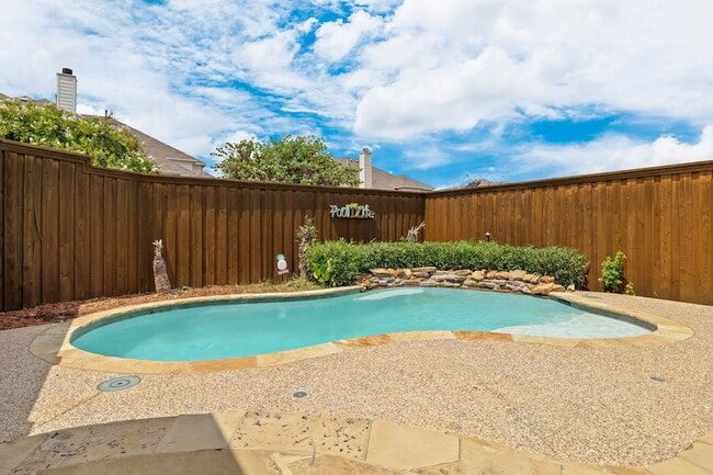Building Photo - 10582 Toffenham Dr