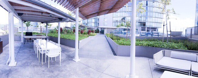 Photo - 1001 Queen St Townhome