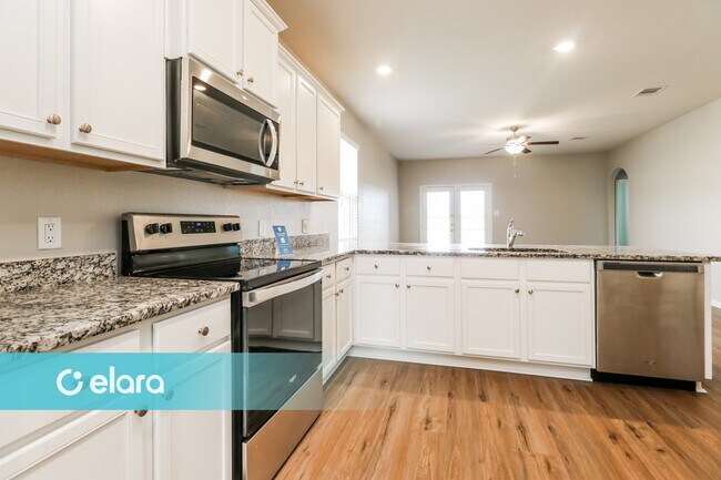 Building Photo - 25381 Cypress Bend Dr