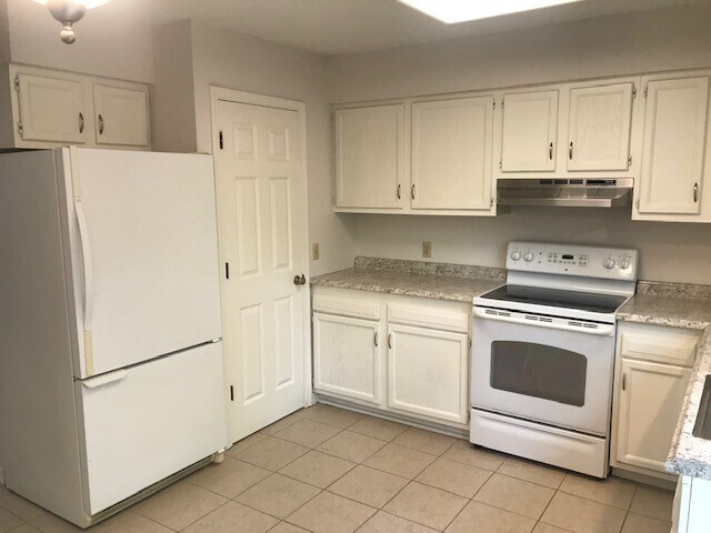 Foto del edificio - Excellent Town Home Near Campus!
