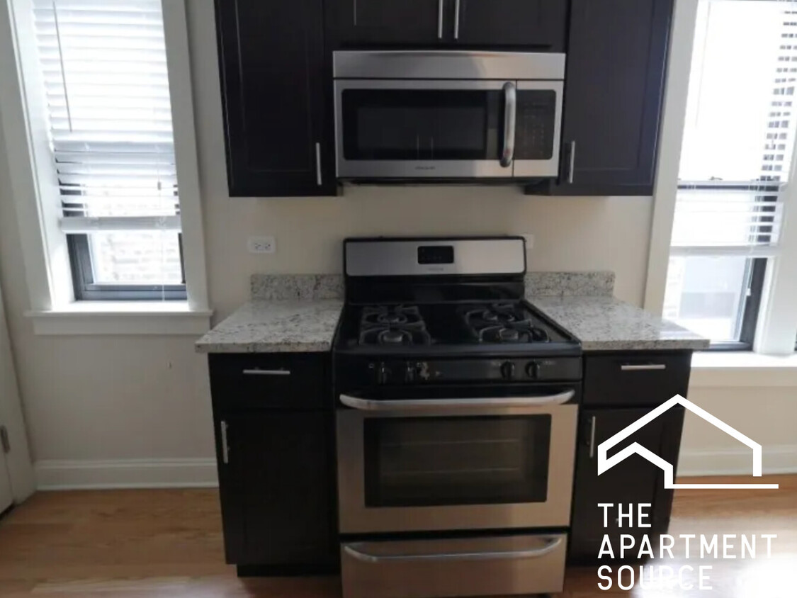 Foto principal - 4036.5 N Ashland Ave