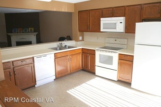 Building Photo - 379 Bridgewater Dr