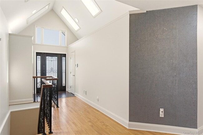 Building Photo - 24 Green Dr