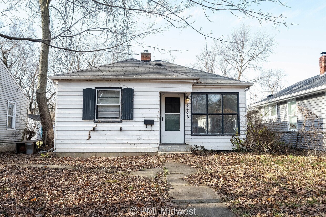 Primary Photo - 4426 Kingsley Dr