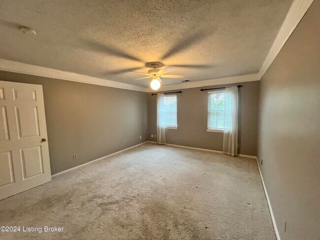 Building Photo - 8002 Castle Pines Ct