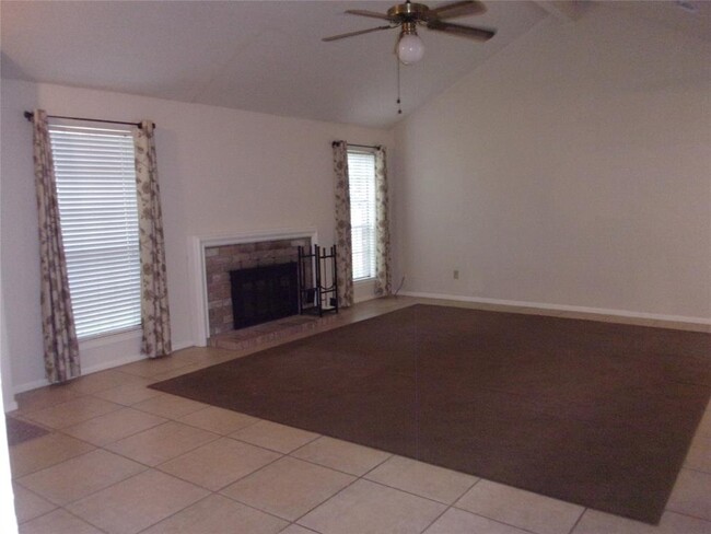 Foto del edificio - 22807 Stratford House Ln