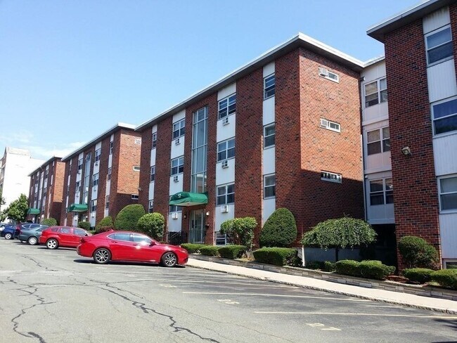 Foto del edificio - 12 Commonwealth Ct