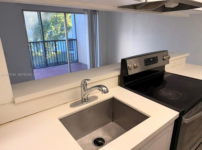 Foto del edificio - 4535 Treehouse Ln