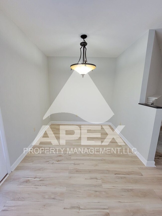 Foto del edificio - WEST KNOX - Spacious 2Bd/2Ba Condo in Silverbrook!