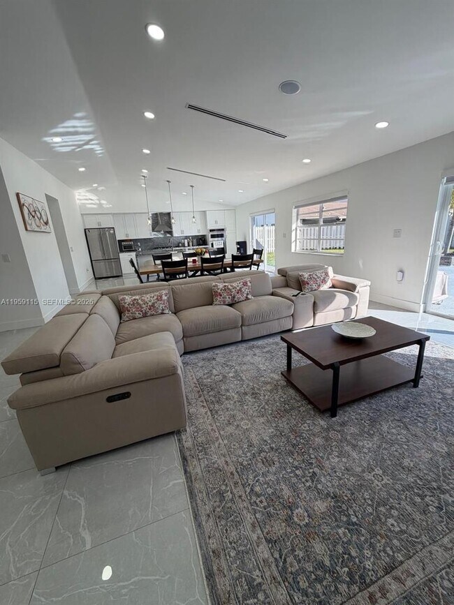 Foto del edificio - 920 Monticello Ave