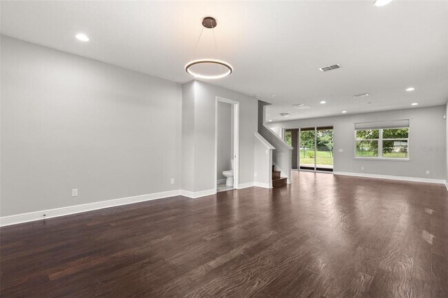 Foto del edificio - 2813 Roseglen Way