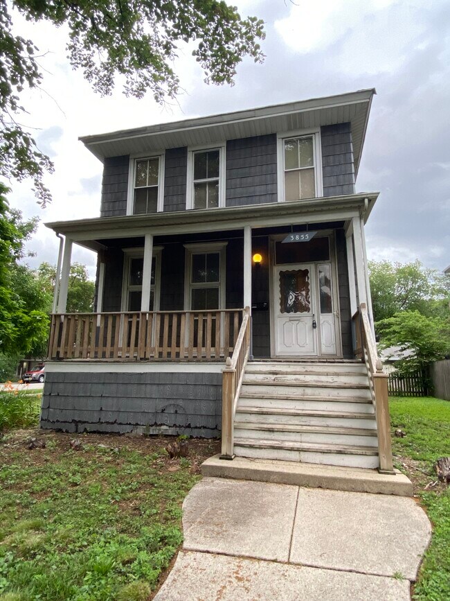 Building Photo - 3855 N Tripp Ave