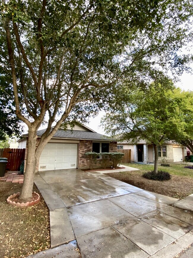 Building Photo - 8910 Mission Top