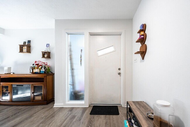Foto del edificio - 749 NW 34th St