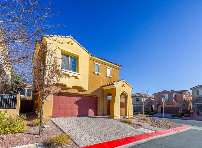 Building Photo - 3 Bed, 2.5 Bath South Summerlin Beauty