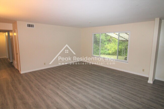 Building Photo - 3 br, 2 bath House - 4417 A Pkwy