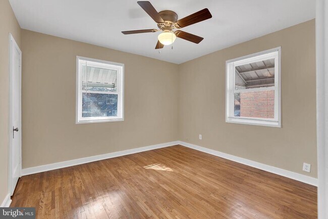 Building Photo - 151 Darrington St SW