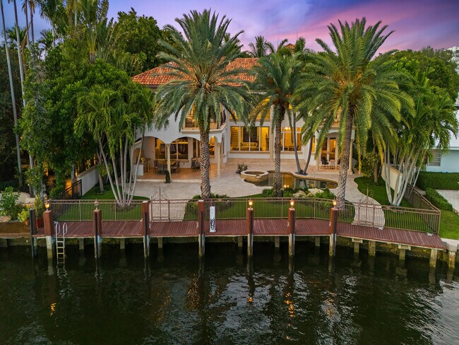 Foto del edificio - 639 Middle River Dr