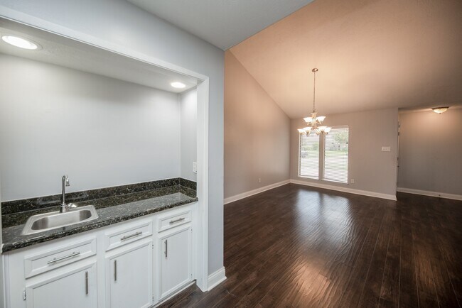 Foto del edificio - 2903 Pepperwood Dr