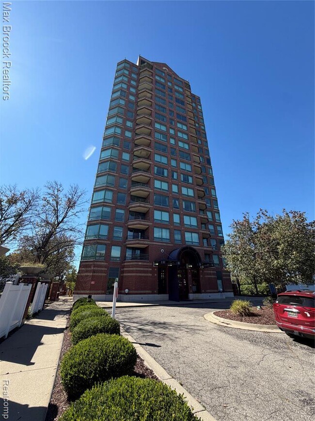 Building Photo - 3320 Spinnaker Ln