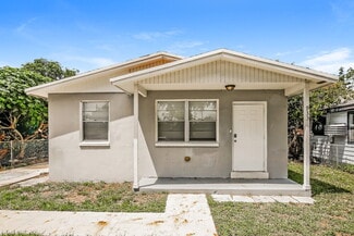 Building Photo - 933 Camellia Rd