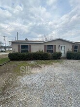 Building Photo - 901 Eastanallee Ave