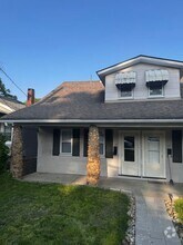 Building Photo - 135 Weyman Rd