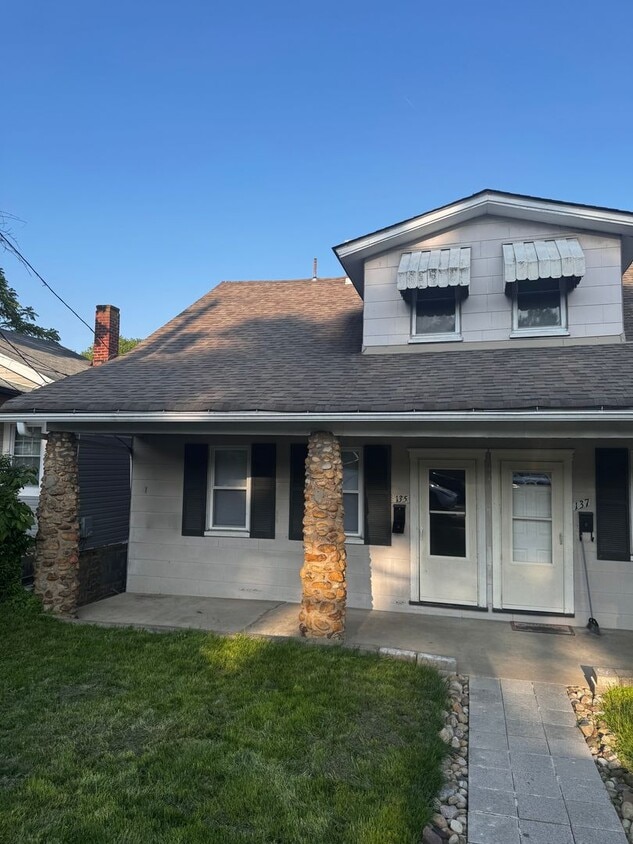 Primary Photo - 135 Weyman Rd